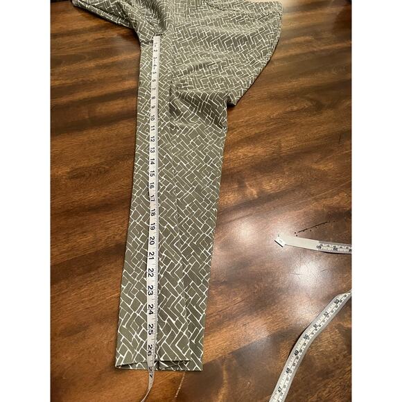 Fabulously Slimming by Chico’s Women’s Green Stretch Ankle Pants Size 0.5 (S) - Picture 10 of 10